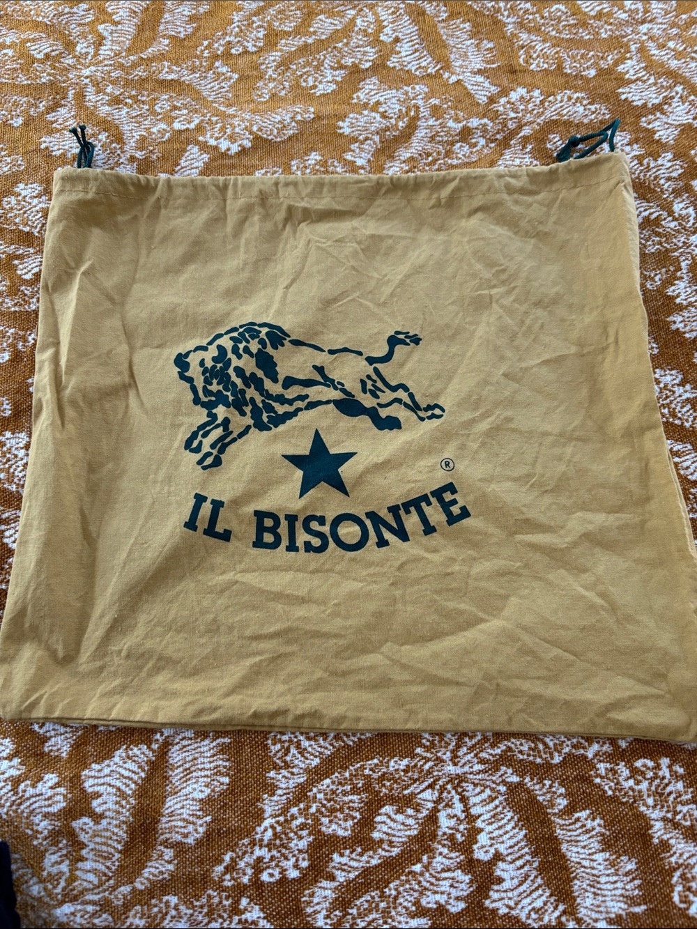 Il Bisonte dust bag, cotton, drawstring, gold w/ dark green logo, 13x14”
